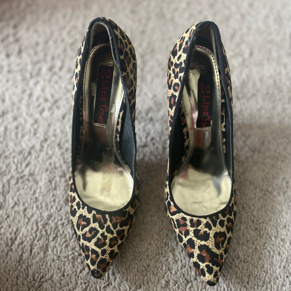 2 Lips Too leopard heels 8.5